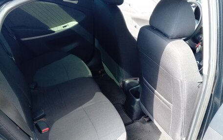 Hyundai Solaris II рестайлинг, 2012 год, 585 000 рублей, 21 фотография