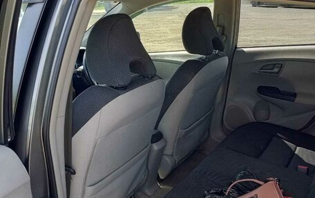 Honda Insight II рестайлинг, 2009 год, 800 000 рублей, 8 фотография