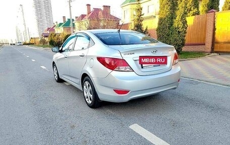 Hyundai Solaris II рестайлинг, 2014 год, 950 000 рублей, 3 фотография