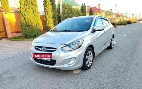 Hyundai Solaris II рестайлинг, 2014 год, 950 000 рублей, 5 фотография