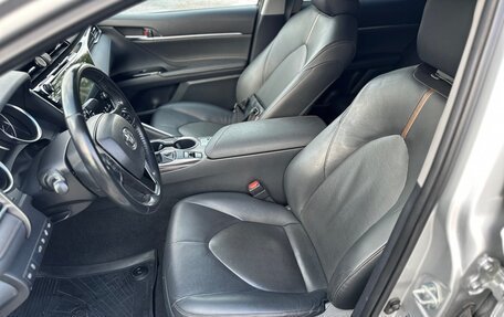 Toyota Camry, 2018 год, 2 860 000 рублей, 6 фотография