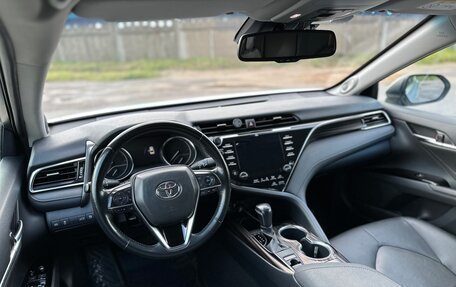 Toyota Camry, 2018 год, 2 860 000 рублей, 5 фотография