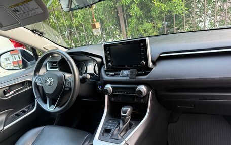 Toyota RAV4, 2020 год, 2 900 000 рублей, 6 фотография