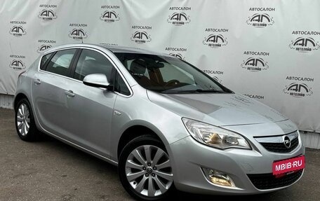 Opel Astra J, 2011 год, 799 000 рублей, 1 фотография