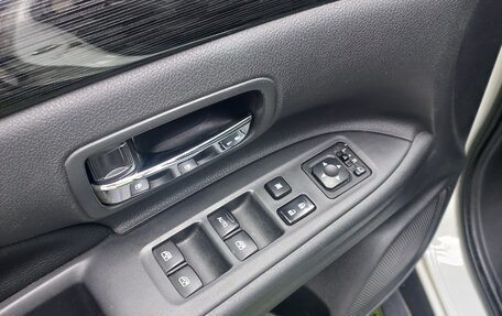 Mitsubishi Outlander III рестайлинг 3, 2015 год, 2 500 000 рублей, 10 фотография