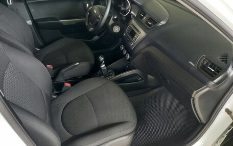 KIA Rio III рестайлинг, 2015 год, 885 000 рублей, 9 фотография