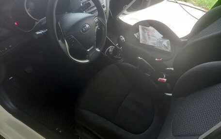 KIA Rio III рестайлинг, 2015 год, 885 000 рублей, 24 фотография