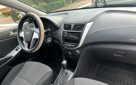 Hyundai Solaris II рестайлинг, 2011 год, 750 000 рублей, 8 фотография
