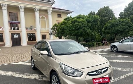 Hyundai Solaris II рестайлинг, 2011 год, 750 000 рублей, 5 фотография