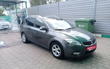 KIA cee'd I рестайлинг, 2010 год, 700 000 рублей, 3 фотография