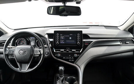 Toyota Camry, 2021 год, 2 995 000 рублей, 9 фотография