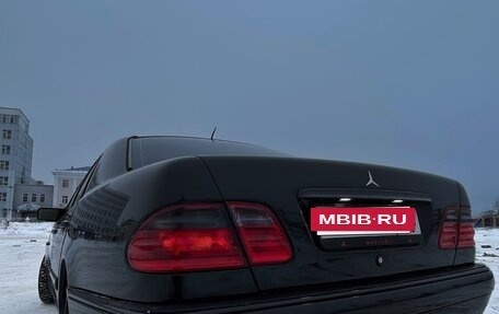 Mercedes-Benz E-Класс, 1998 год, 440 000 рублей, 9 фотография