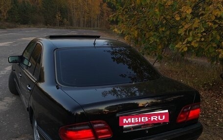 Mercedes-Benz E-Класс, 1998 год, 440 000 рублей, 4 фотография