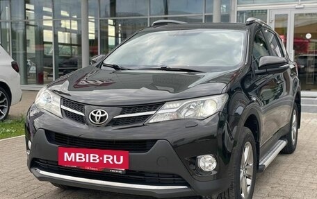 Toyota RAV4, 2015 год, 1 879 000 рублей, 2 фотография