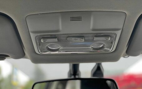 Toyota RAV4, 2015 год, 1 879 000 рублей, 22 фотография