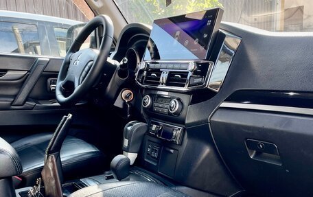 Mitsubishi Pajero IV, 2008 год, 1 750 000 рублей, 16 фотография