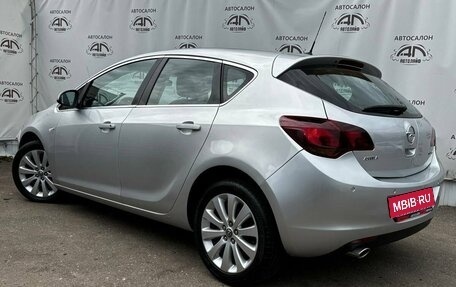 Opel Astra J, 2011 год, 799 000 рублей, 3 фотография