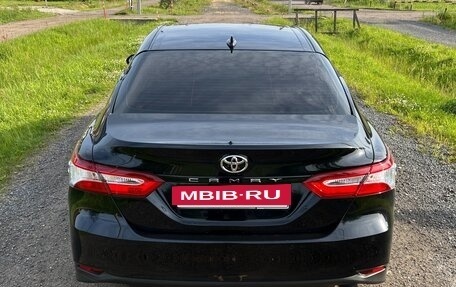 Toyota Camry, 2021 год, 3 590 000 рублей, 4 фотография