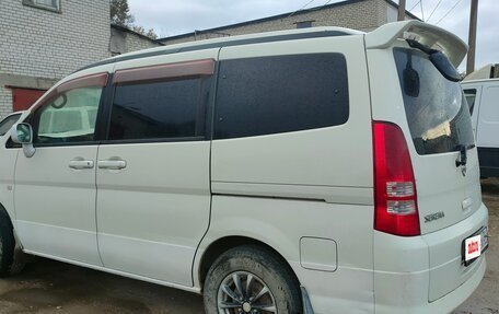 Nissan Serena II, 2003 год, 700 000 рублей, 2 фотография