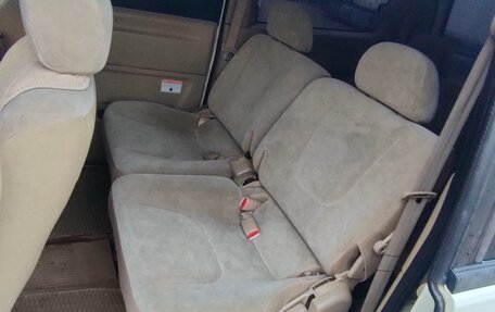 Nissan Serena II, 2003 год, 700 000 рублей, 5 фотография