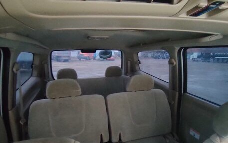Nissan Serena II, 2003 год, 700 000 рублей, 12 фотография
