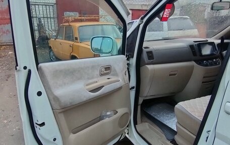Nissan Serena II, 2003 год, 700 000 рублей, 7 фотография