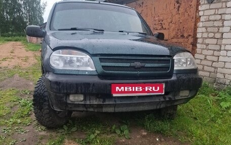 Chevrolet Niva I рестайлинг, 2003 год, 160 000 рублей, 1 фотография