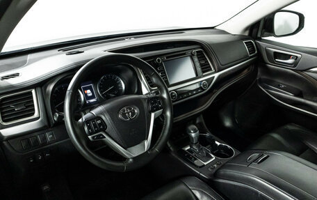 Toyota Highlander III, 2017 год, 3 179 898 рублей, 11 фотография