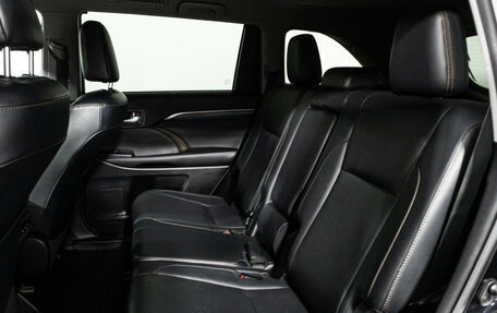 Toyota Highlander III, 2017 год, 3 179 898 рублей, 10 фотография
