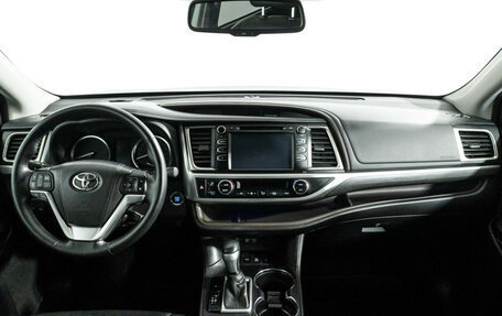 Toyota Highlander III, 2017 год, 3 179 898 рублей, 13 фотография