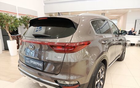 KIA Sportage IV рестайлинг, 2018 год, 1 996 000 рублей, 6 фотография