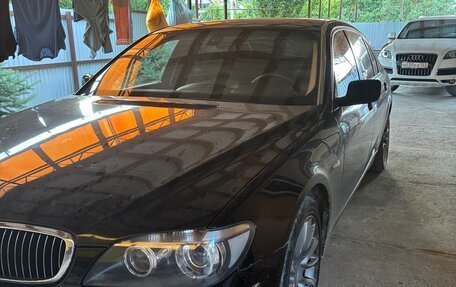 BMW 7 серия, 2006 год, 1 060 000 рублей, 16 фотография