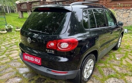 Volkswagen Tiguan I, 2011 год, 1 300 000 рублей, 2 фотография