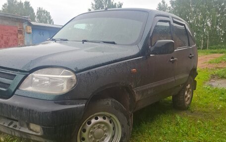 Chevrolet Niva I рестайлинг, 2003 год, 160 000 рублей, 2 фотография