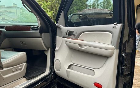 Chevrolet Suburban, 2008 год, 2 100 000 рублей, 9 фотография