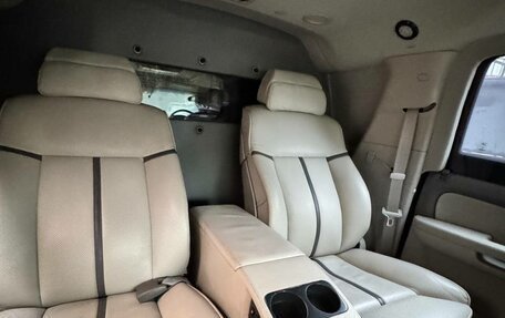 Chevrolet Suburban, 2008 год, 2 100 000 рублей, 14 фотография
