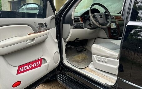 Chevrolet Suburban, 2008 год, 2 100 000 рублей, 7 фотография