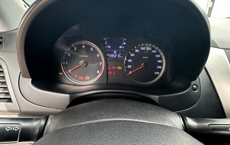 Hyundai Solaris II рестайлинг, 2012 год, 450 000 рублей, 7 фотография