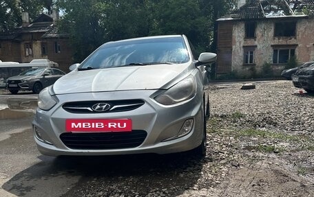 Hyundai Solaris II рестайлинг, 2012 год, 450 000 рублей, 2 фотография
