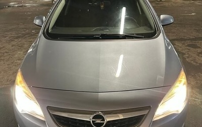 Opel Astra J, 2011 год, 700 000 рублей, 1 фотография