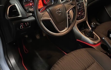 Opel Astra J, 2011 год, 700 000 рублей, 10 фотография