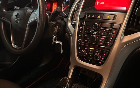 Opel Astra J, 2011 год, 700 000 рублей, 13 фотография