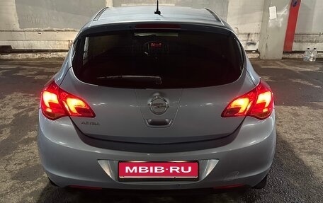 Opel Astra J, 2011 год, 700 000 рублей, 6 фотография