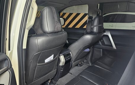 Toyota Land Cruiser Prado 150 рестайлинг 2, 2018 год, 5 790 000 рублей, 6 фотография
