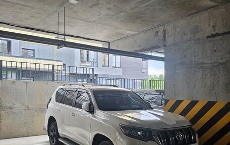 Toyota Land Cruiser Prado 150 рестайлинг 2, 2018 год, 5 790 000 рублей, 9 фотография