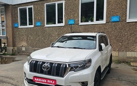 Toyota Land Cruiser Prado 150 рестайлинг 2, 2018 год, 5 790 000 рублей, 11 фотография