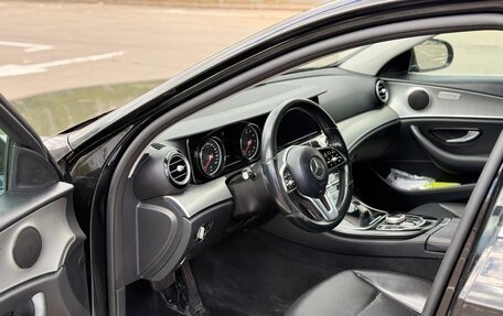 Mercedes-Benz E-Класс, 2018 год, 1 985 000 рублей, 6 фотография