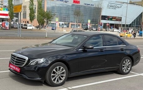 Mercedes-Benz E-Класс, 2018 год, 1 985 000 рублей, 3 фотография