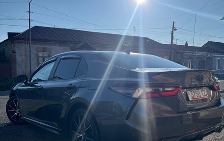 Toyota Camry, 2022 год, 2 600 000 рублей, 6 фотография