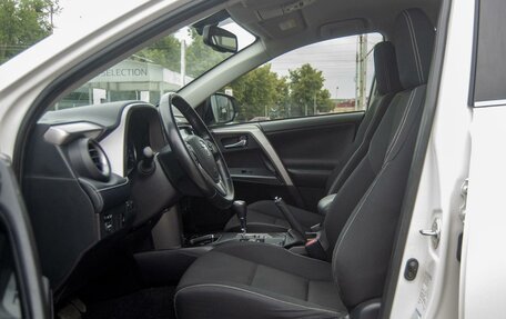 Toyota RAV4, 2017 год, 2 950 000 рублей, 14 фотография